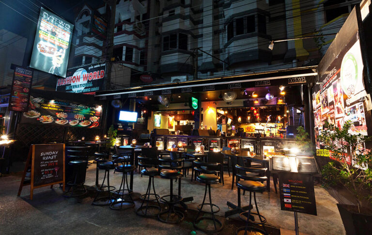 Two Chefs Bar & Grill – Karon Beach