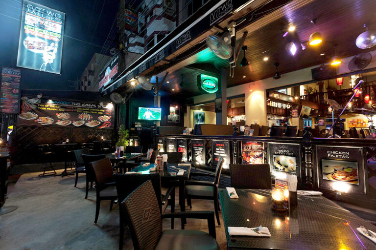 Two Chefs Bar & Grill – Karon Beach