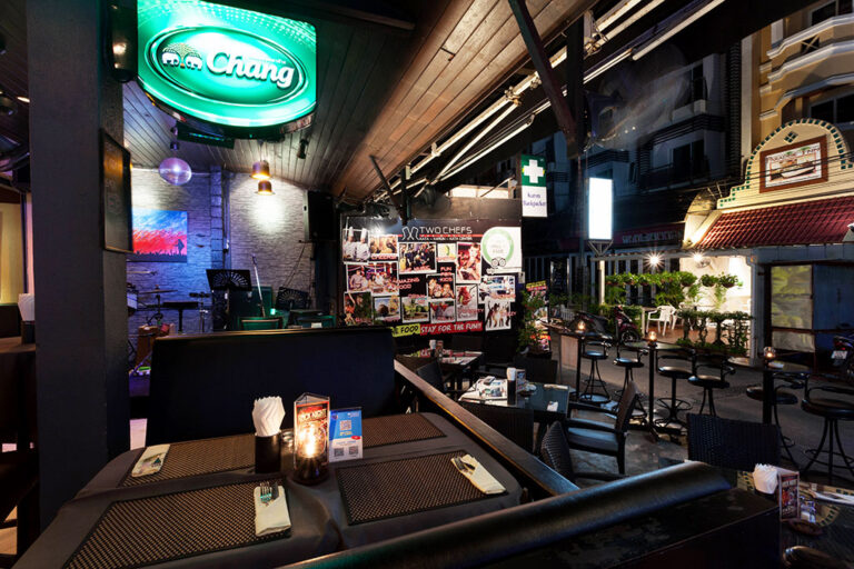 Two Chefs Bar & Grill – Karon Beach
