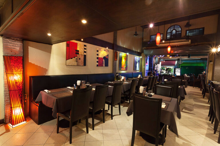 Two Chefs Bar & Grill – Karon Beach