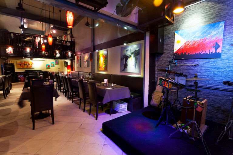 Two Chefs Bar & Grill – Karon Beach