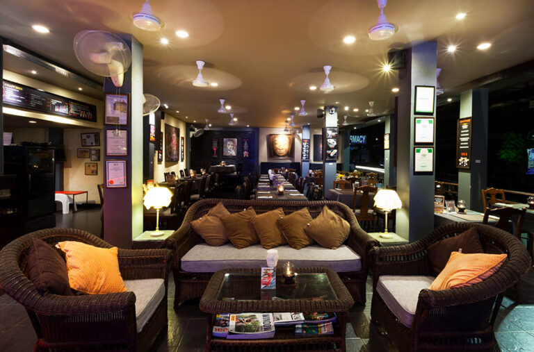 Two Chefs Bar & Grill – Kata Beach